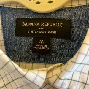 Banana republic dress shirt.  Medium.